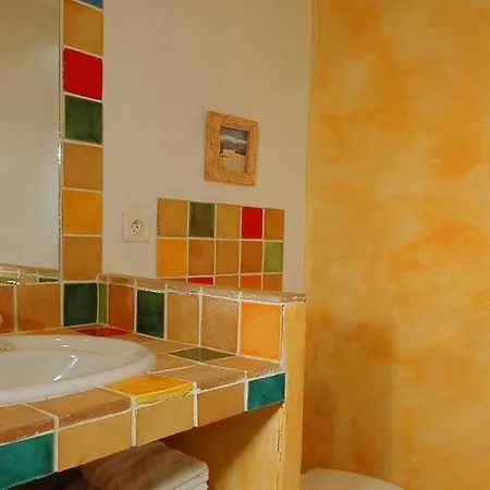 Pensjonat La Tuiliere En Luberon
